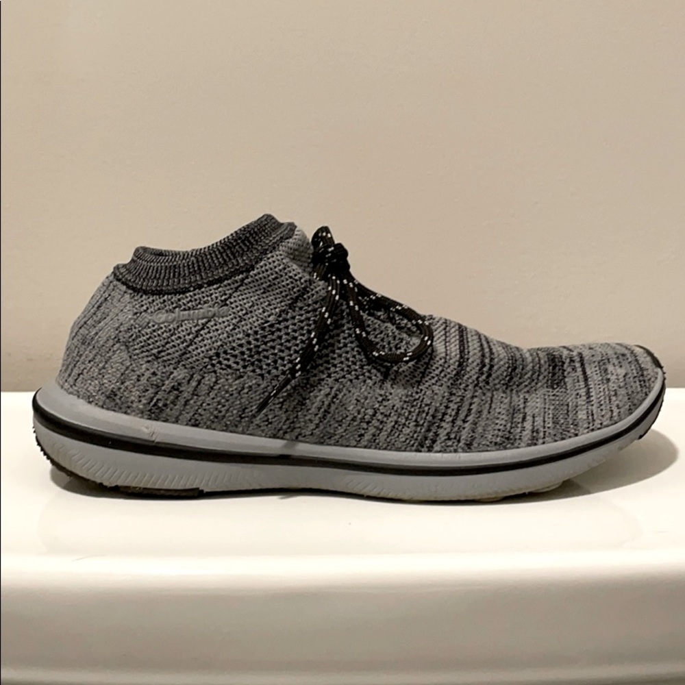 Gray Columbia knit Sneakers sz 8